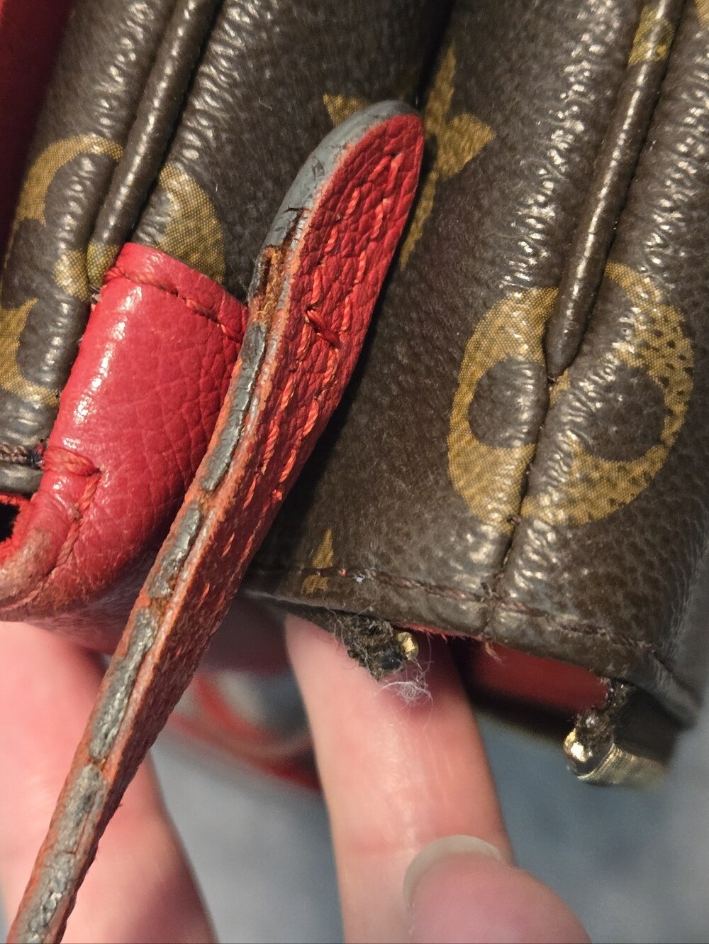 Louis Vuitton Twice Crossbody - Picture 15 of 16